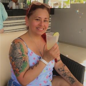 Meet your Posher, Veronica